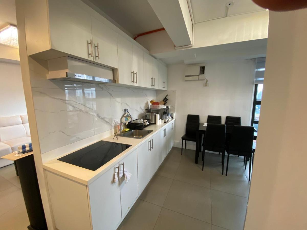 Penthouse Suite At Porto Vita Towers In Cubao Quezon City Манила Екстериор снимка