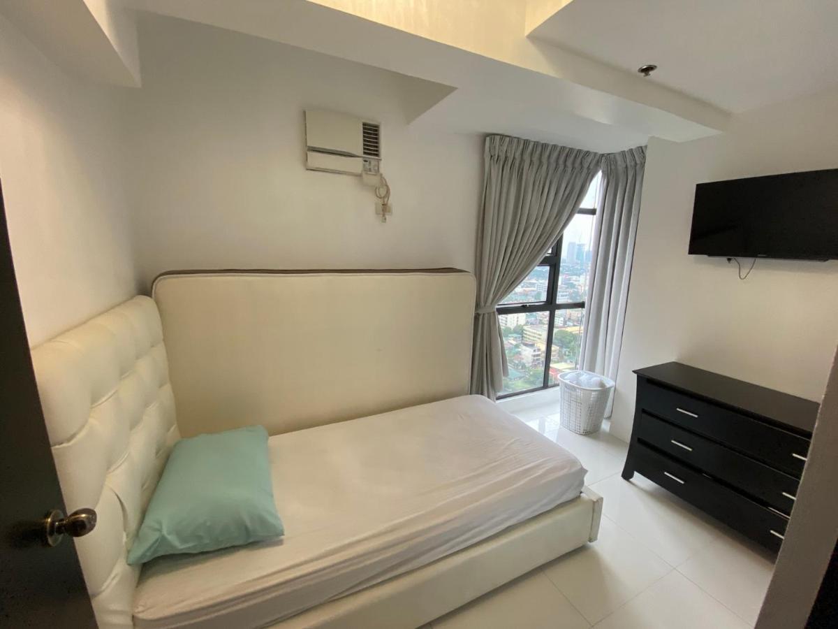 Penthouse Suite At Porto Vita Towers In Cubao Quezon City Манила Екстериор снимка
